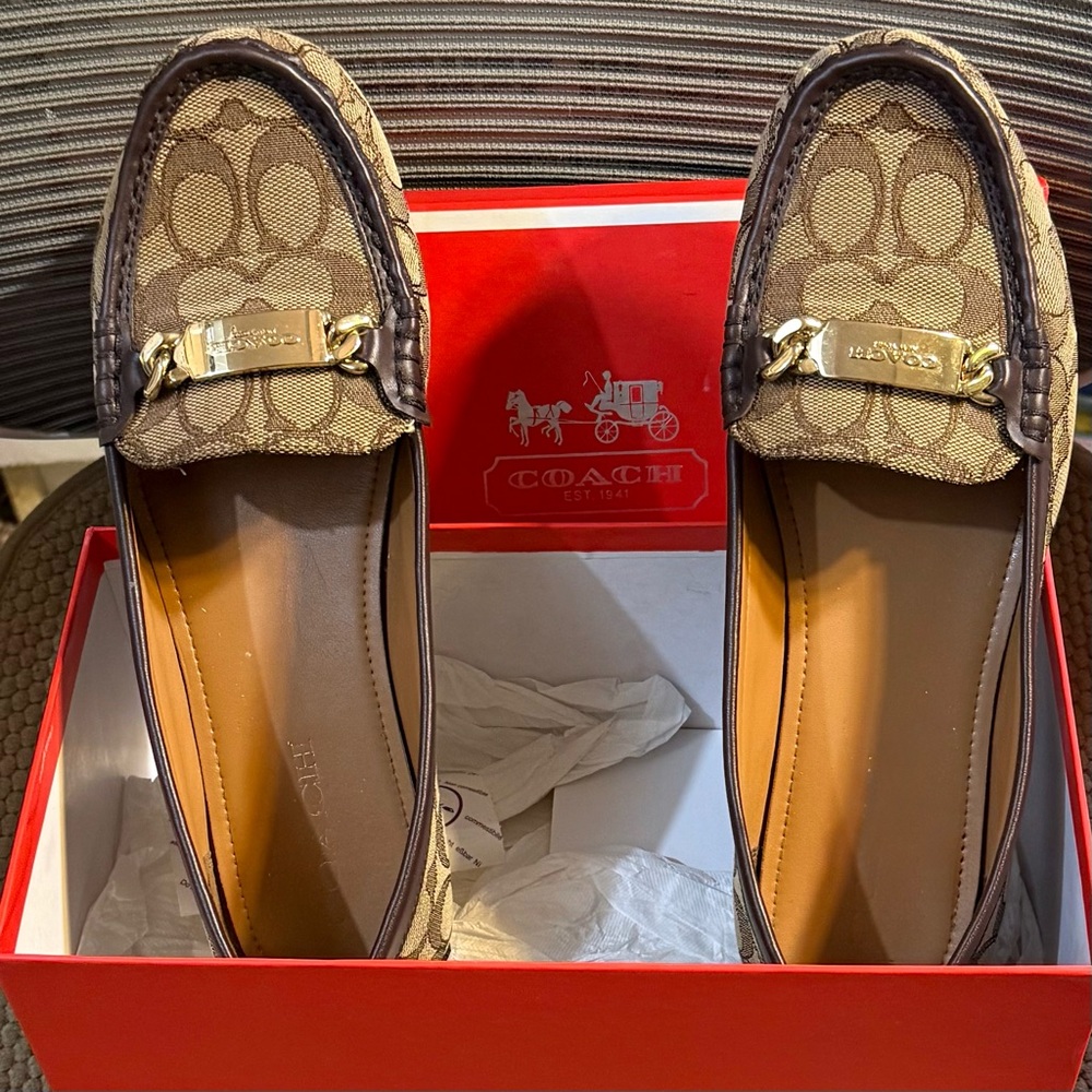 Coach Signature Canvas Loafers with Gold Accents Women 10